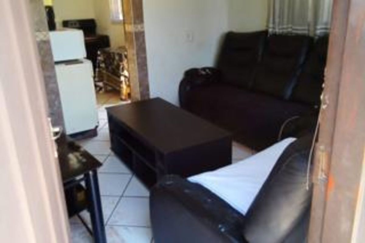 House For Sale in Hammanskraal Central - Photo 4