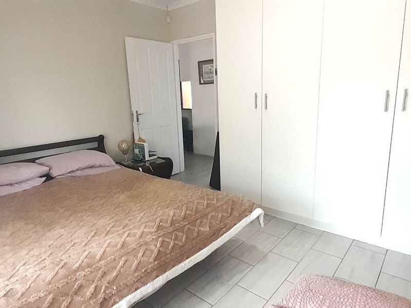 Townhouse For Sale in Noordheuwel - Photo 7