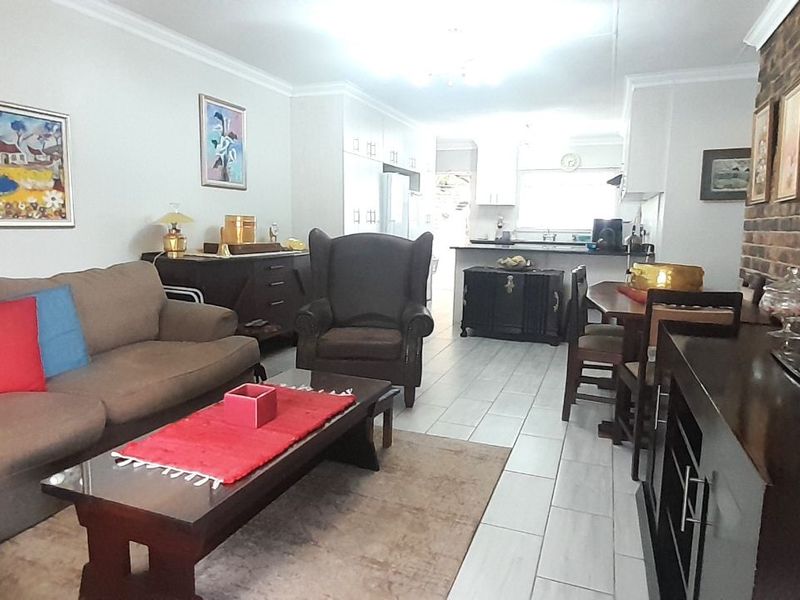 Townhouse For Sale in Noordheuwel - Photo 4