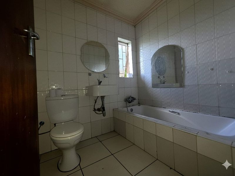 House For Sale in Secunda Central - Photo 10