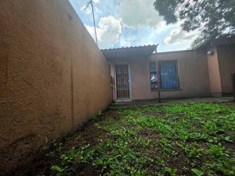 House For Sale in Secunda Central - Photo 3