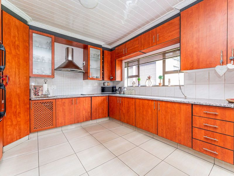 House For Sale in Breaunanda - Photo 2
