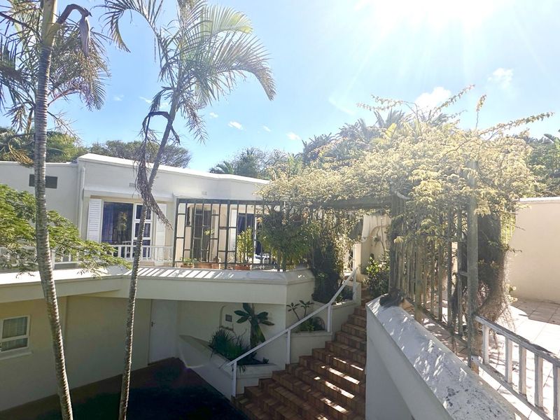 House For Sale in Palm Beach - Photo 4