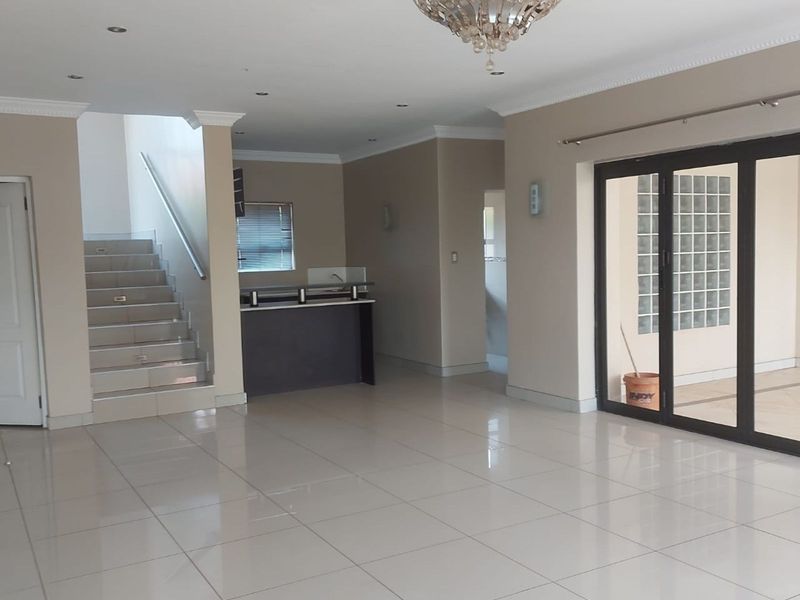 House For Sale in Savannah Country Estate - Photo 3