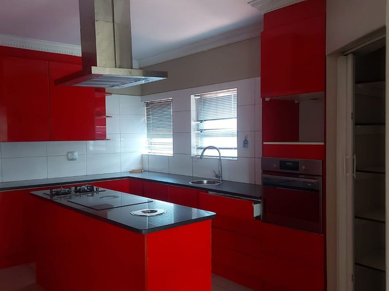 House For Sale in Savannah Country Estate - Photo 8