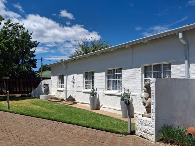 House For Sale in Marquard Central - Photo 2