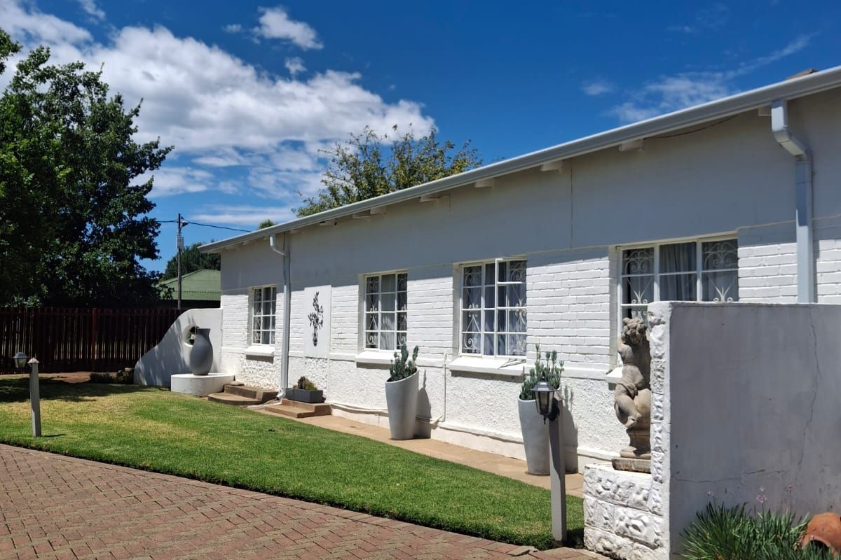 House For Sale in Marquard Central - Photo 2