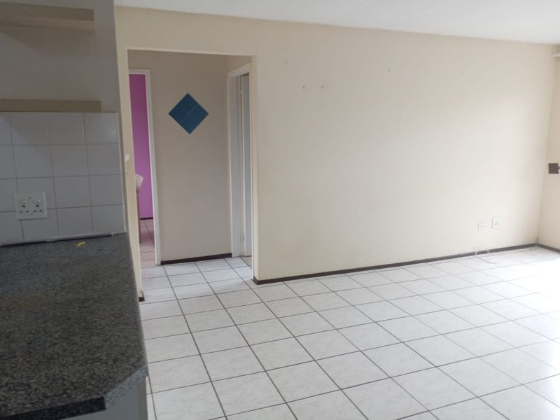 Apartment For Sale in Lindhaven - Photo 10