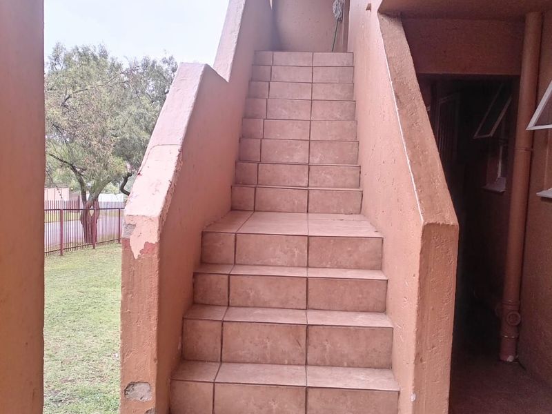 Apartment For Sale in Lindhaven - Photo 8