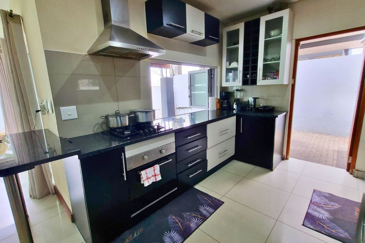 House For Sale in Noordwyk - Photo 2