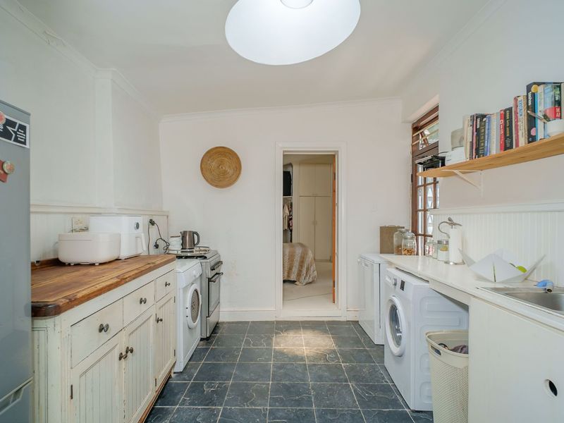 House For Sale in Gardens - Photo 5