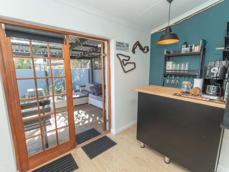 Townhouse For Sale in Lorraine - Photo 6