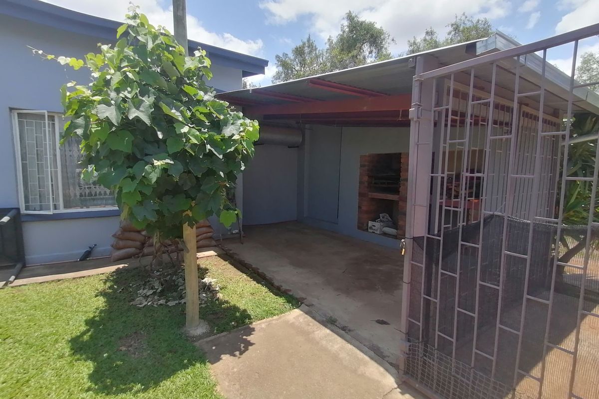 House For Sale in Modimolle Central - Photo 4