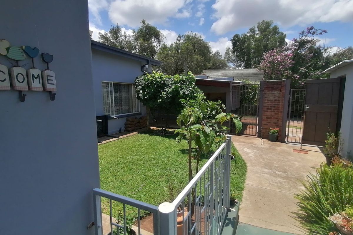 House For Sale in Modimolle Central - Photo 3