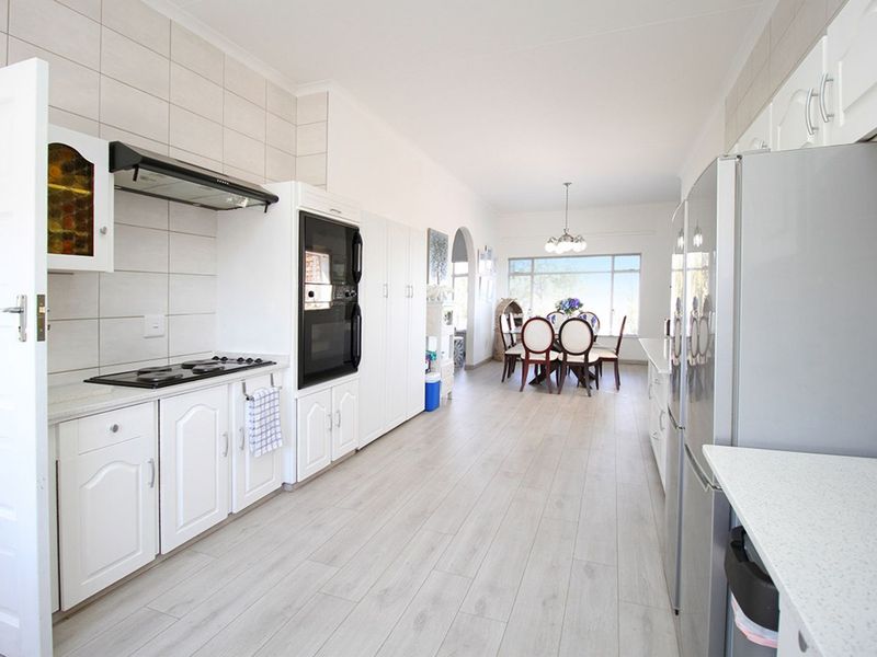 House For Sale in Roodekrans - Photo 6