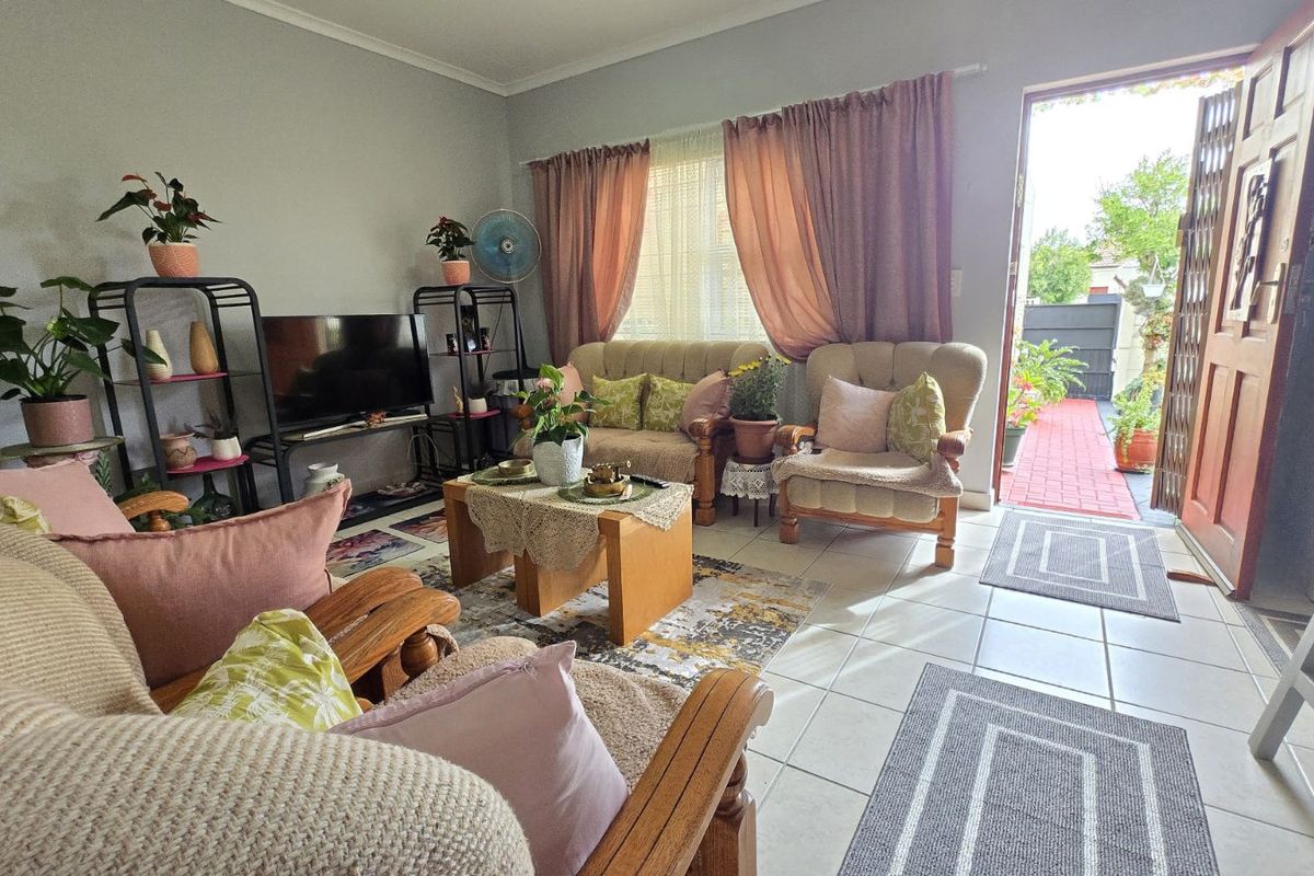 Townhouse For Sale in Anchorage Park - Photo 4