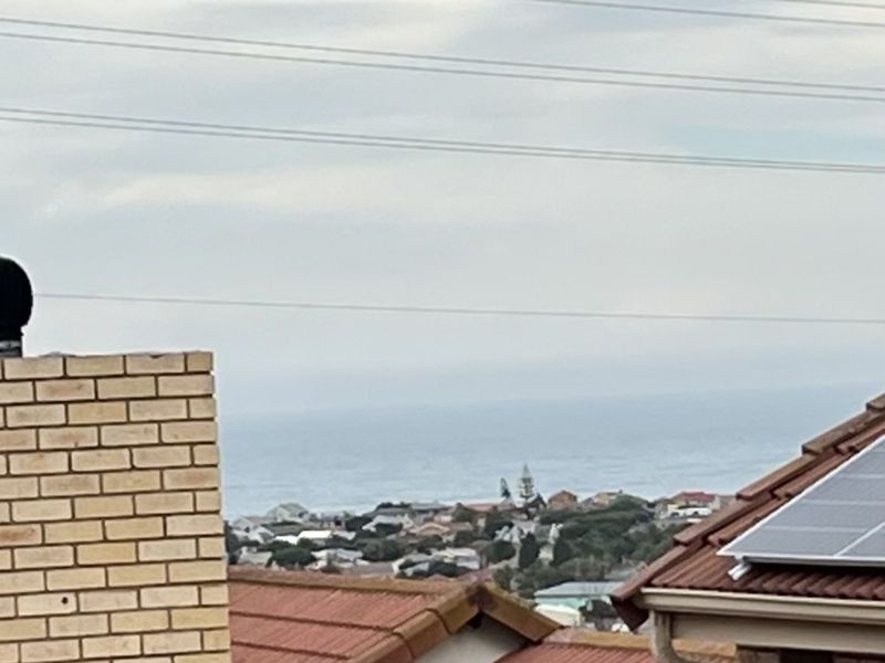 Townhouse For Sale in Seemeeu Park - Photo 3