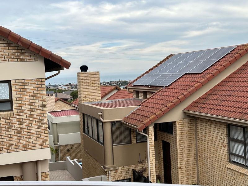 Townhouse For Sale in Seemeeu Park - Photo 4