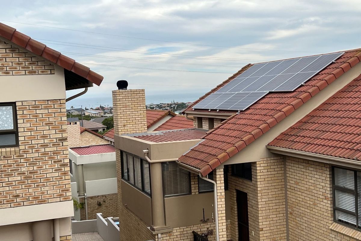 Townhouse For Sale in Seemeeu Park - Photo 4