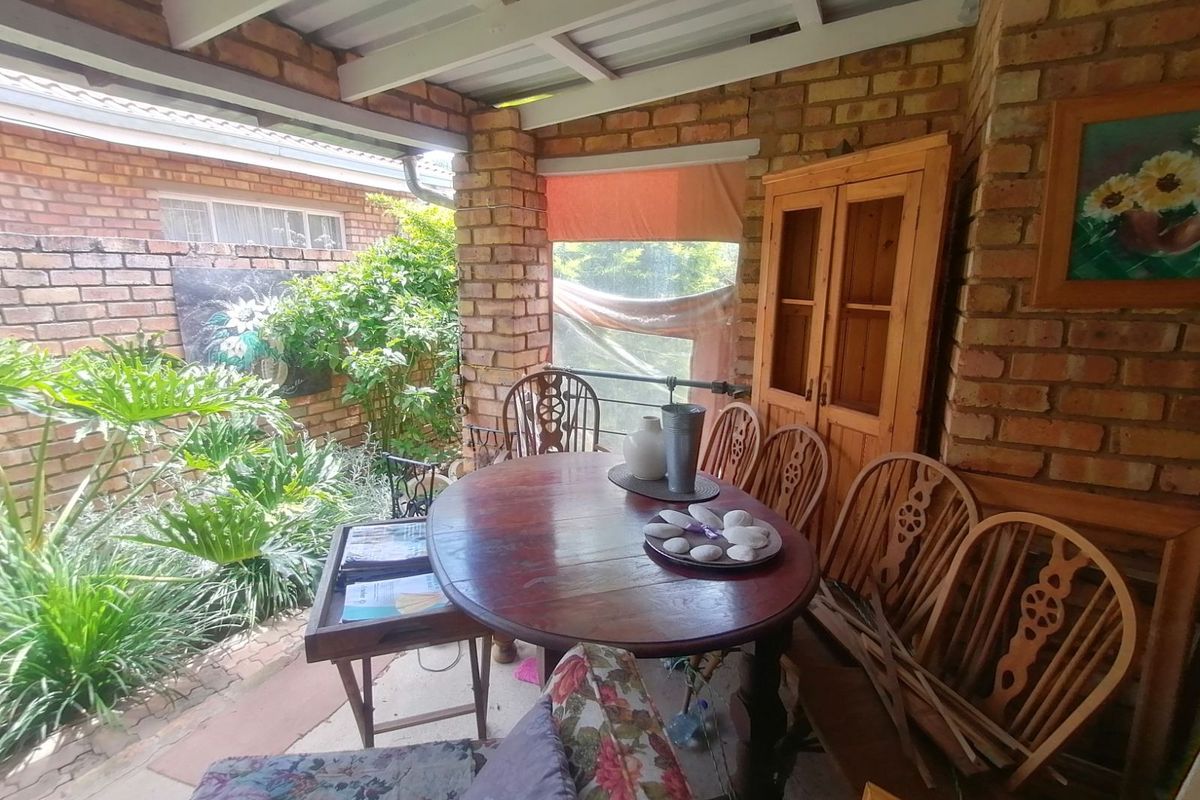 Townhouse For Sale in Bela Bela Central - Photo 3