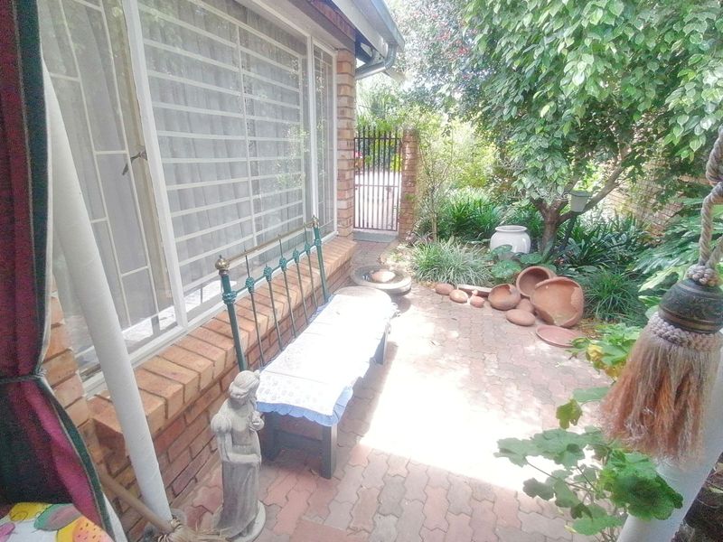 Townhouse For Sale in Bela Bela Central - Photo 8