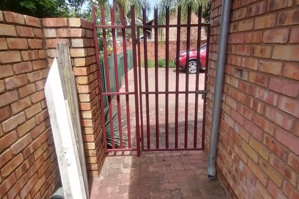 Townhouse For Sale in Bela Bela Central - Photo 5