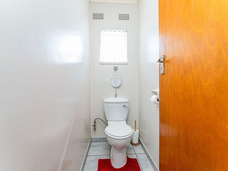 House For Sale in Witpoortjie - Photo 3