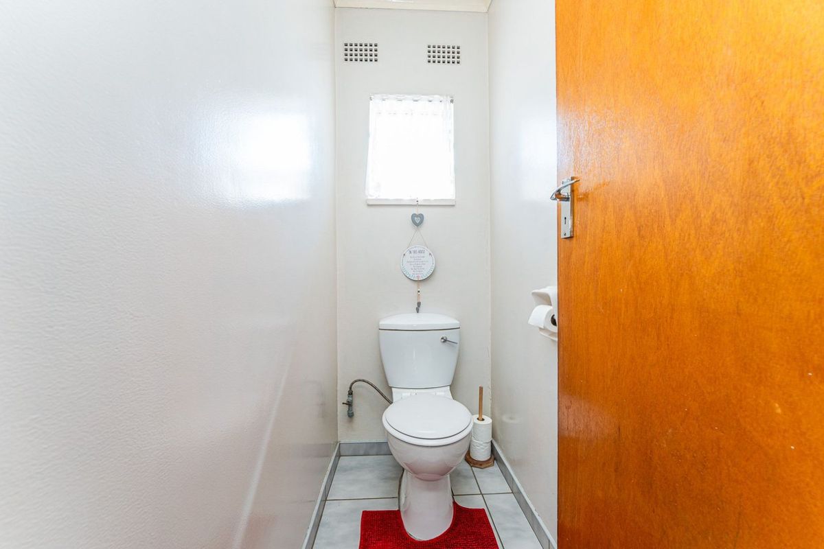 House For Sale in Witpoortjie - Photo 3