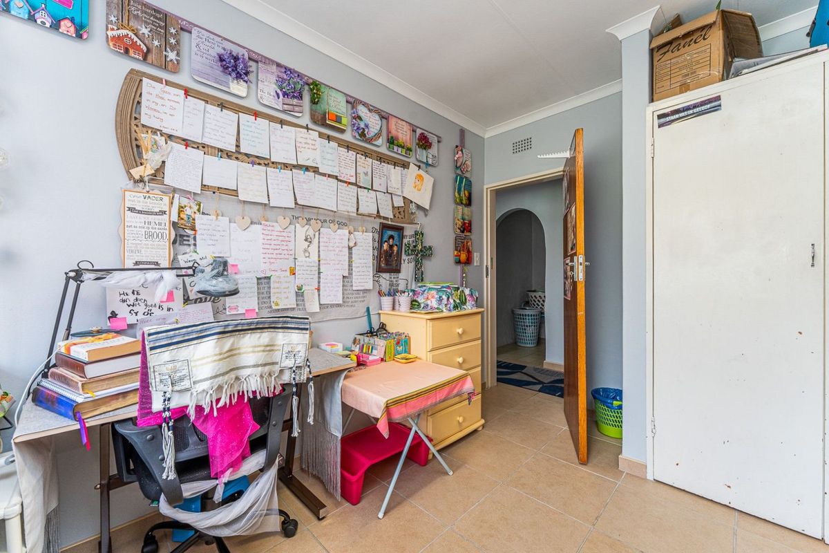 House For Sale in Witpoortjie - Photo 5