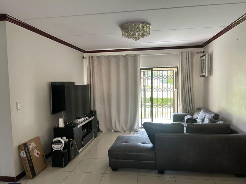 Apartment To Rent in Summerset - Photo 3