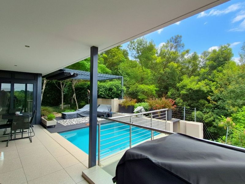 Townhouse For Sale in Waterkloof Ridge - Photo 2