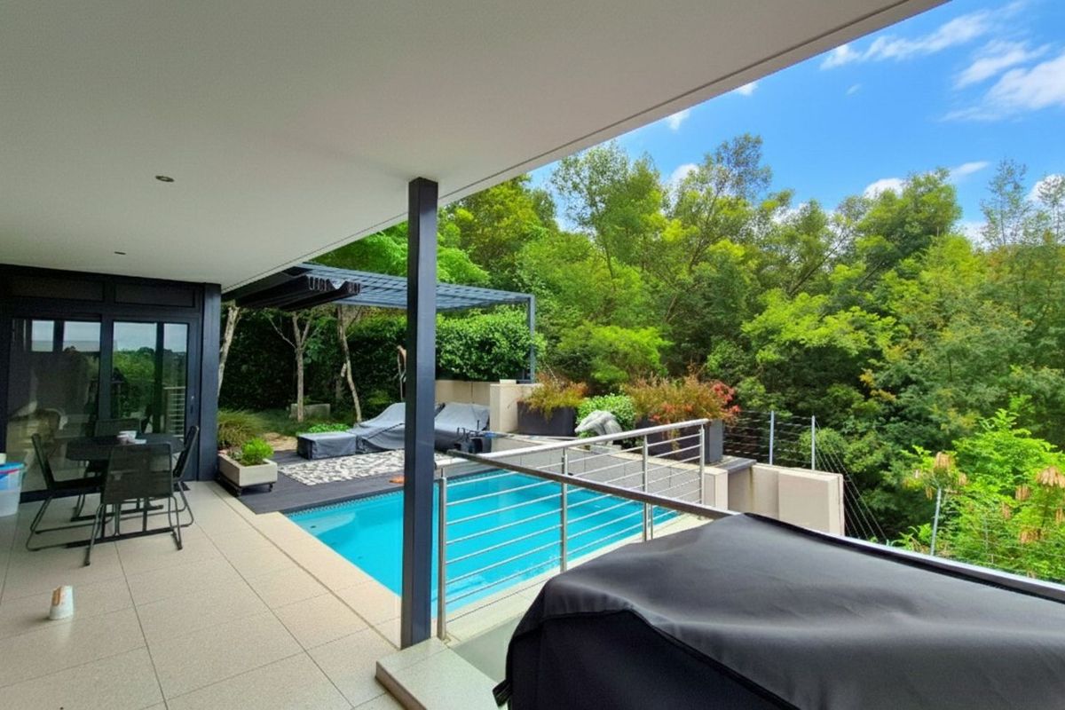 Townhouse For Sale in Waterkloof Ridge - Photo 2