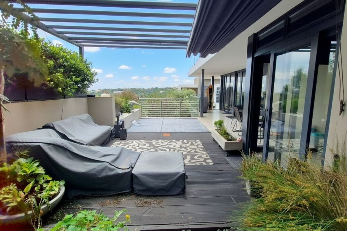 Townhouse For Sale in Waterkloof Ridge - Photo 4