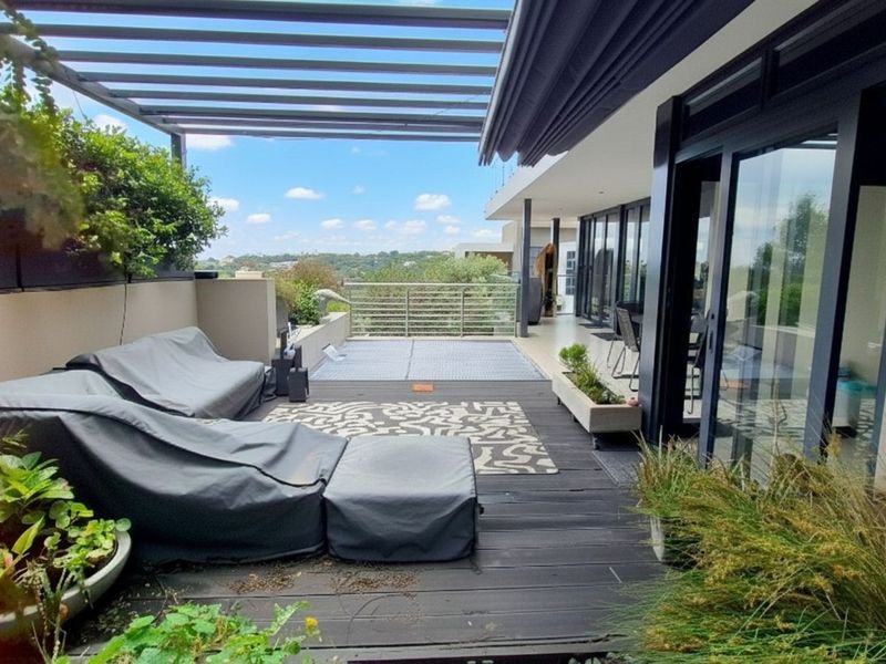 Townhouse For Sale in Waterkloof Ridge - Photo 4