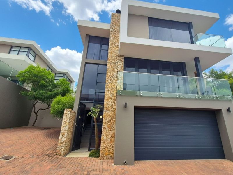 Townhouse For Sale in Waterkloof Ridge - Photo 6