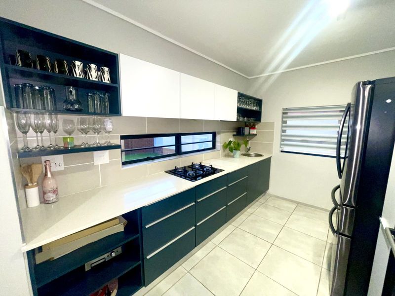 Townhouse For Sale in Rooihuiskraal North - Photo 9