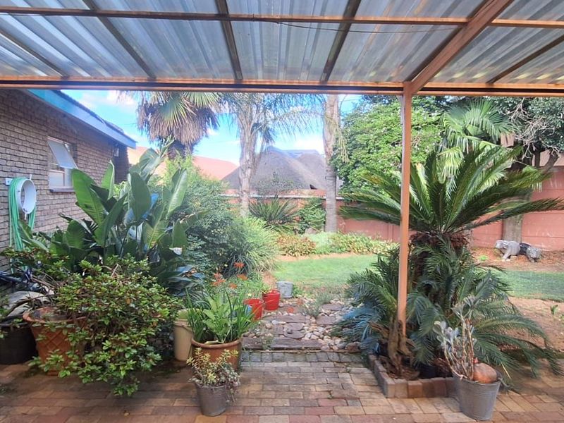 House For Sale in Helikonpark - Photo 8