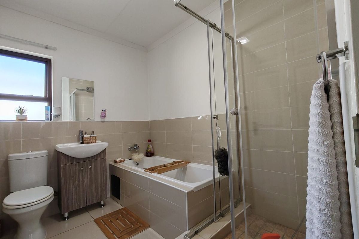 Apartment For Sale in Fairleads - Photo 3