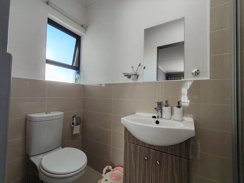 Apartment For Sale in Fairleads - Photo 10