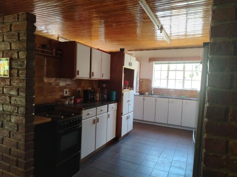 House For Sale in Graaff-Reinet Central - Photo 10
