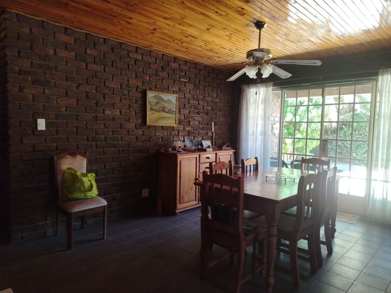 House For Sale in Graaff-Reinet Central - Photo 9