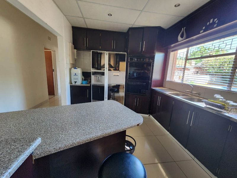 House For Sale in Riviera - Photo 10