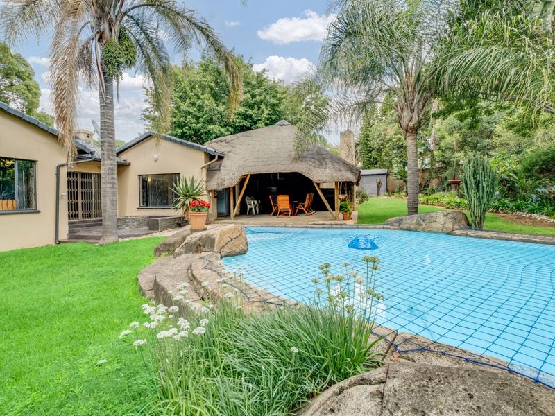 House For Sale in Randpark Ridge - Photo 2