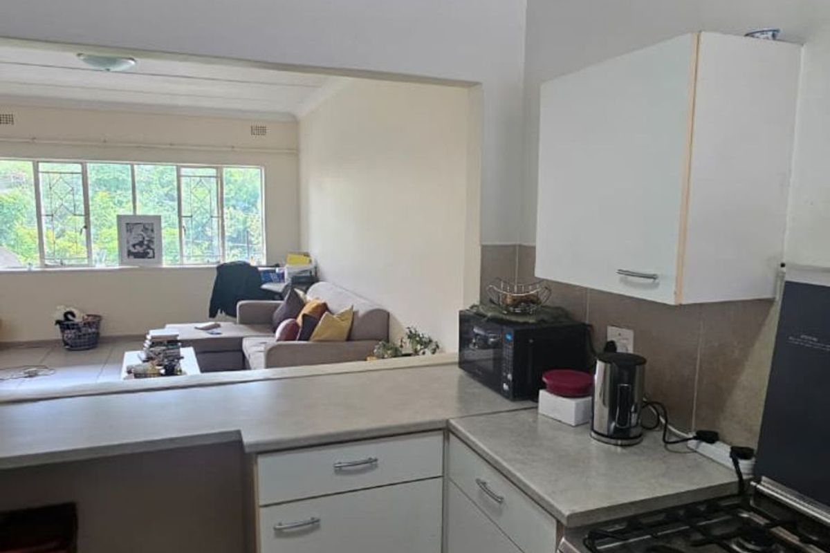 Apartment For Sale in Linden - Photo 5