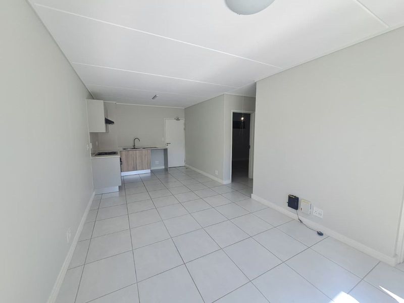 Apartment To Rent in Mooikloof Manor - Photo 3