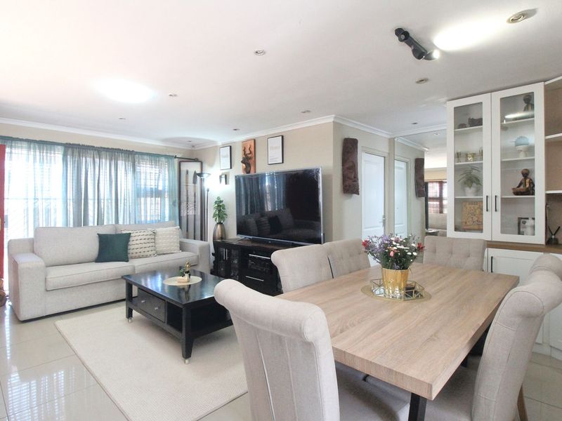 House For Sale in Rouxville - Photo 3