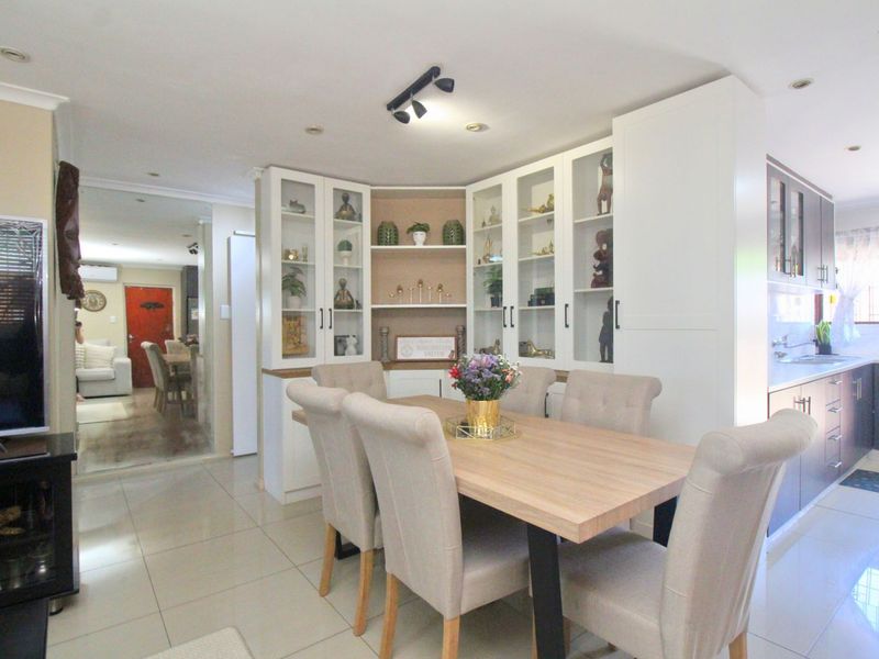 House For Sale in Rouxville - Photo 2