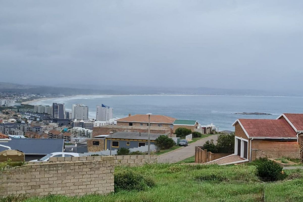 House For Sale in Mossel Bay Ext 26 - Photo 2