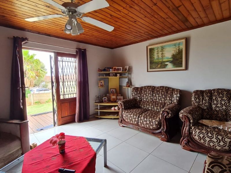 House For Sale in Mossel Bay Ext 26 - Photo 4