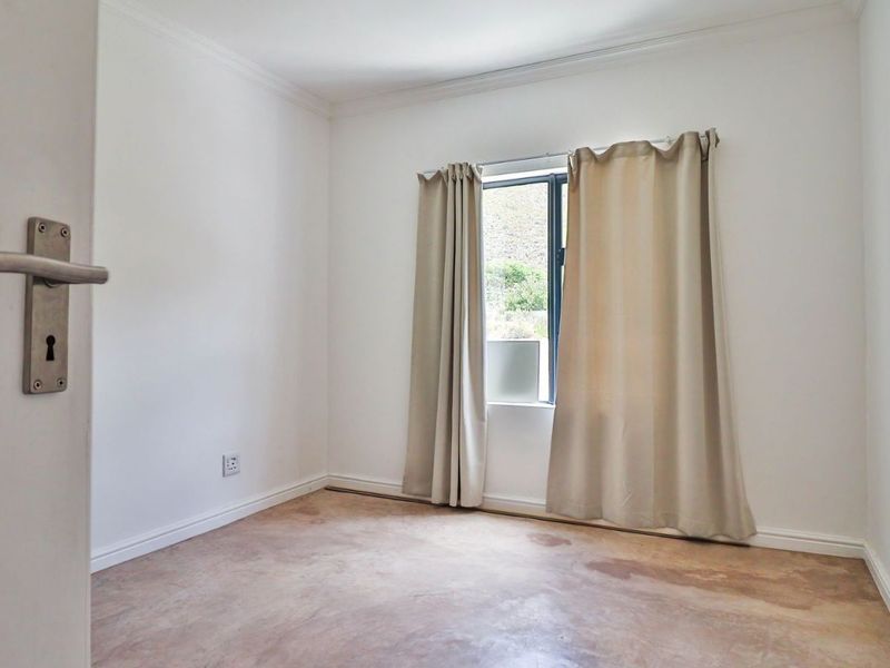 House For Sale in Montagu Central - Photo 9
